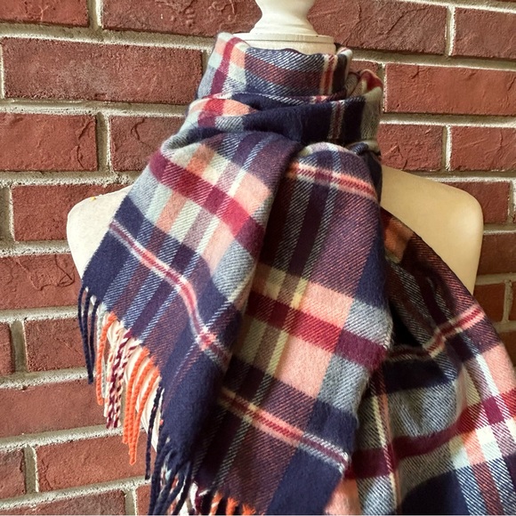 •100% Cashmere Plaid Fringed Scarf 70”x12” NWOT Made In Scotland - Picture 5 of 10